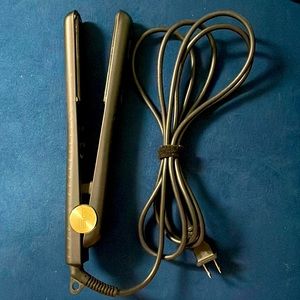 Blavk ceramic flat iron hair straightener